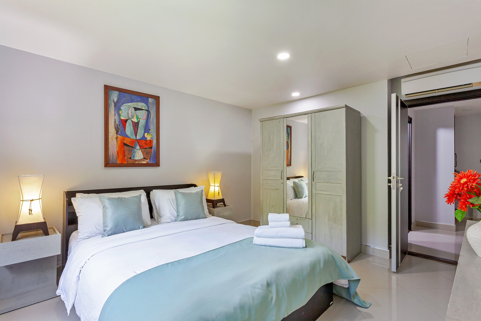 2 Bedroom Penthouse with Private Elevator - 16
