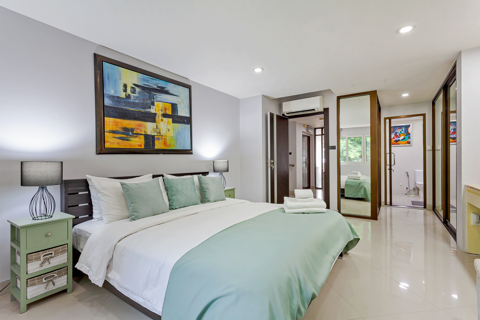 2 Bedroom Penthouse with Private Elevator - 20