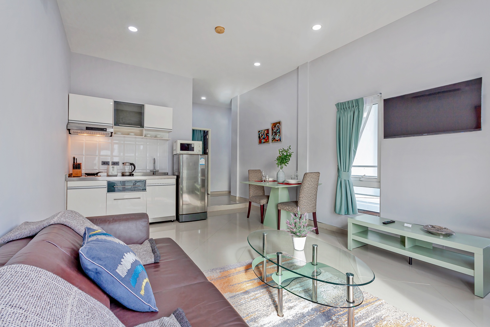 Cosy Apartment with Pool Access - 3