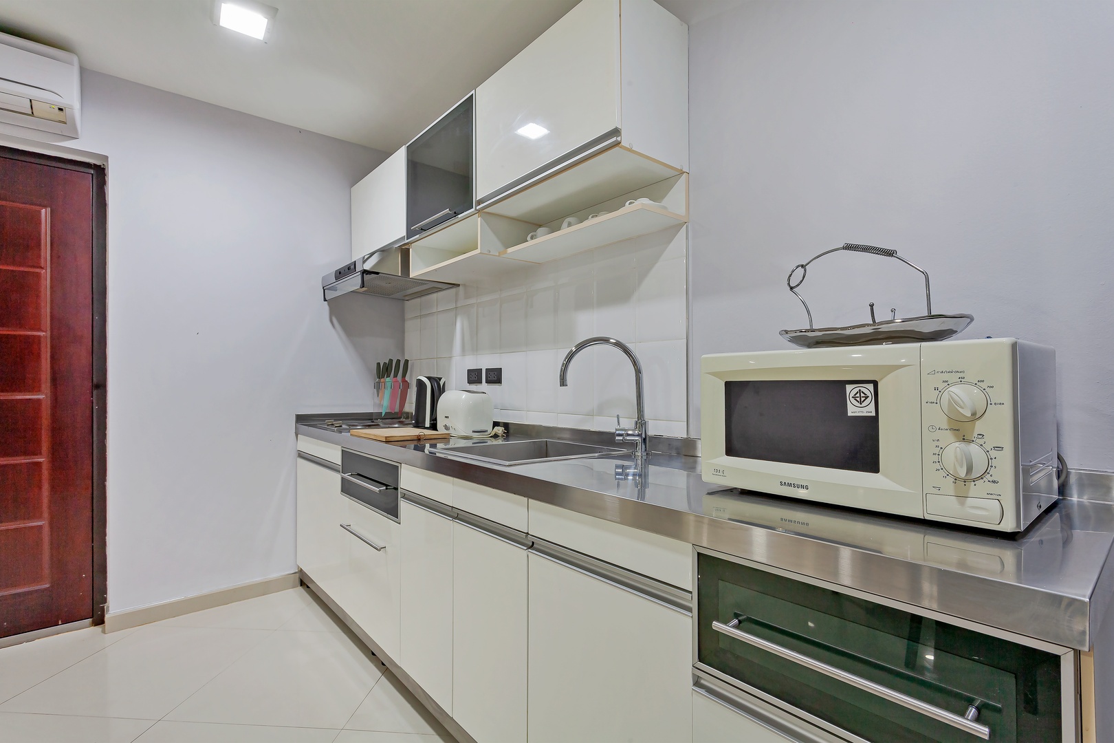 Forest View 1 Bedroom Apartment - 4