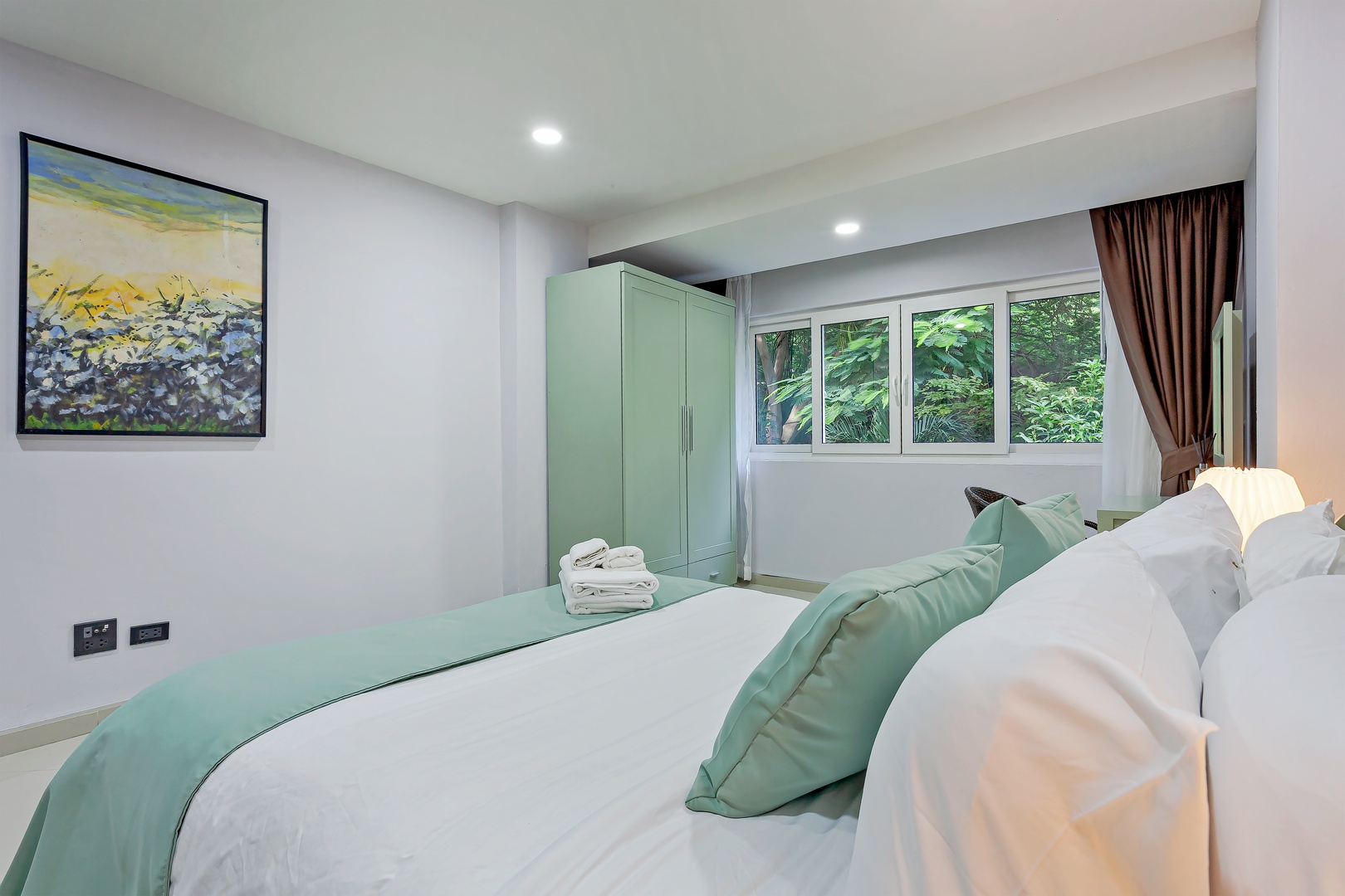 Forest View 1 Bedroom Apartment - 3