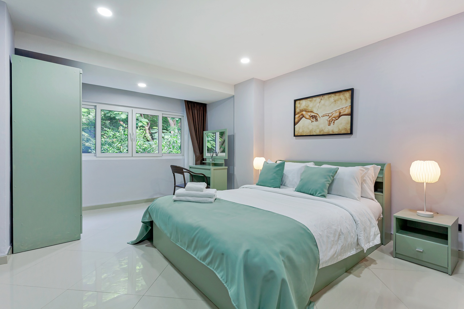 Forest View 1 Bedroom Apartment - 12