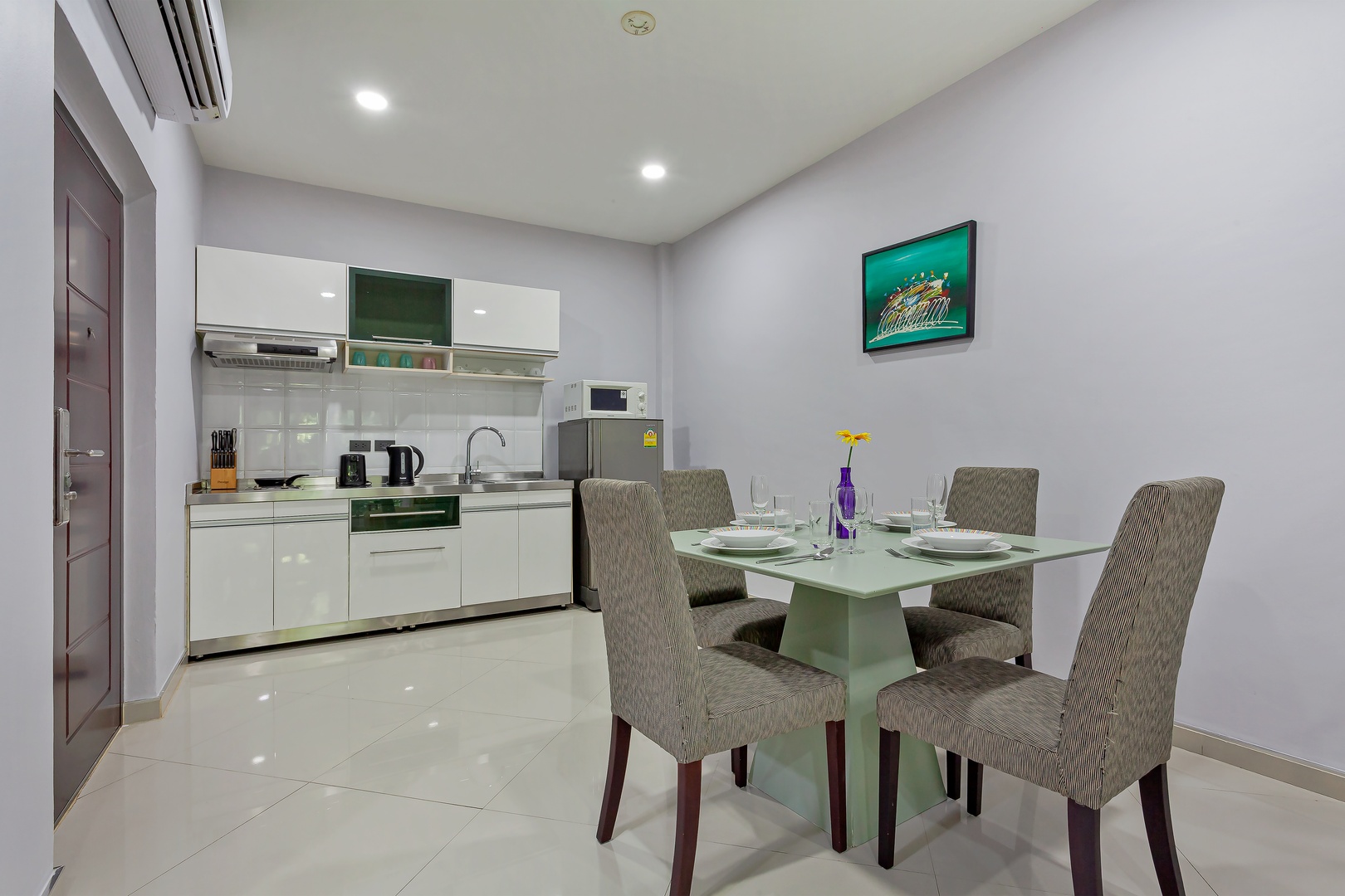 Garden View 1 Bedroom Apartment  - 7