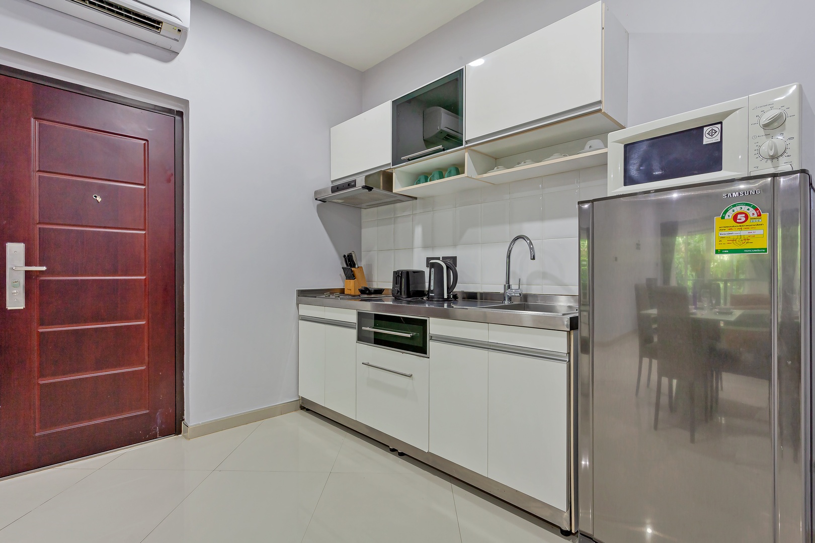 Garden View 1 Bedroom Apartment  - 11