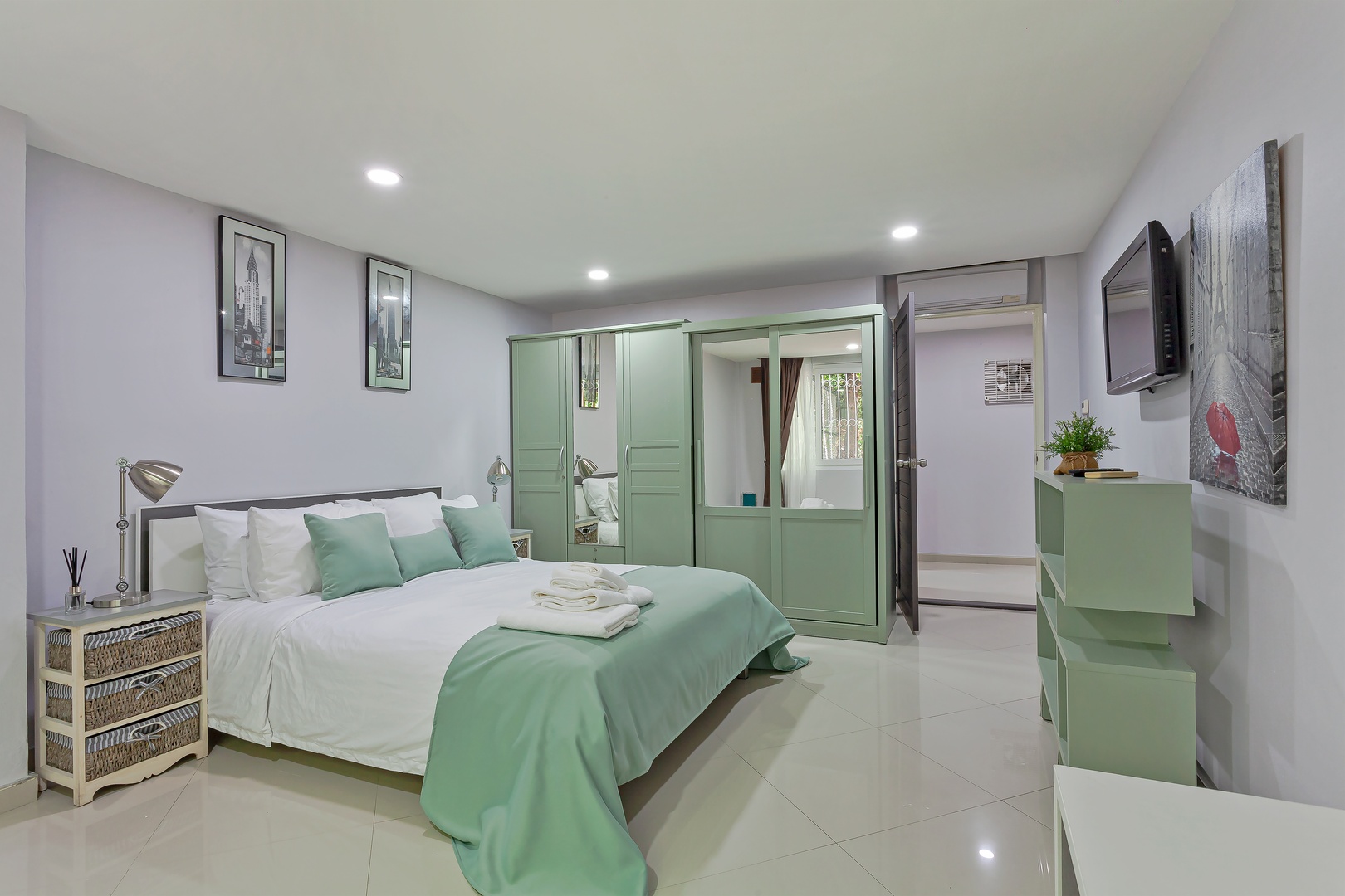 Garden View 1 Bedroom Apartment - 14