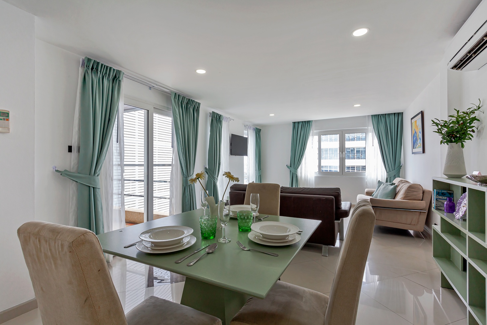 Quality One Bedroom Apartment - 2